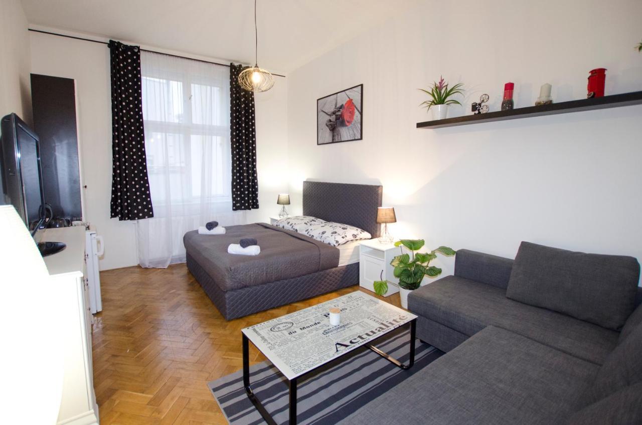 Exlusive Apartment Paris Style Praga Zewnętrze zdjęcie